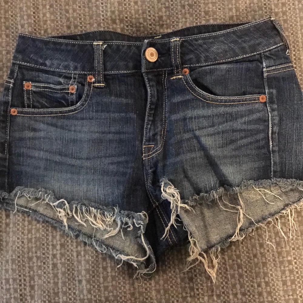 Like new American Eagle frayed shorts.